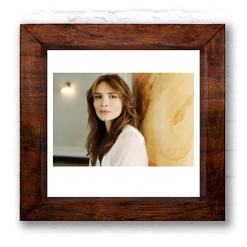 Saffron Burrows 6x6