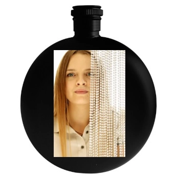 Sara Forestier Round Flask