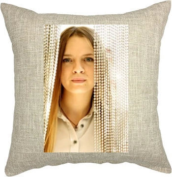 Sara Forestier Pillow