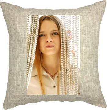 Sara Forestier Pillow