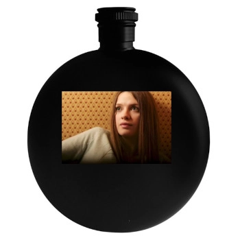 Sara Forestier Round Flask