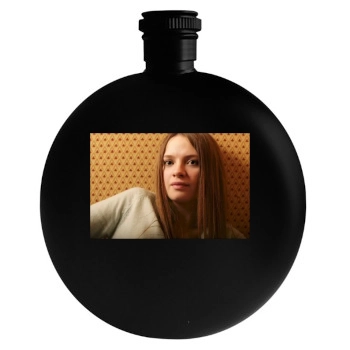 Sara Forestier Round Flask