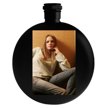 Sara Forestier Round Flask