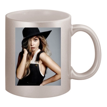 Sarah Hyland 11oz Metallic Silver Mug