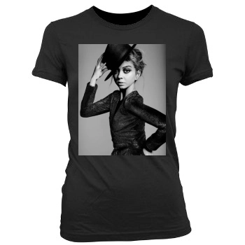 Sarah Hyland Women's Junior Cut Crewneck T-Shirt