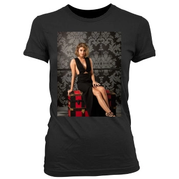 Sarah Hyland Women's Junior Cut Crewneck T-Shirt