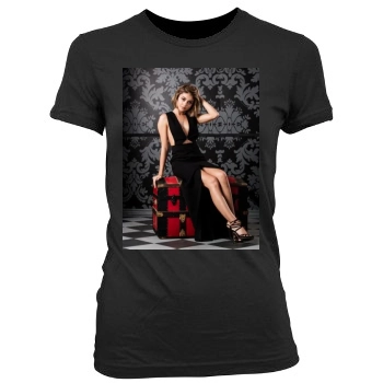 Sarah Hyland Women's Junior Cut Crewneck T-Shirt