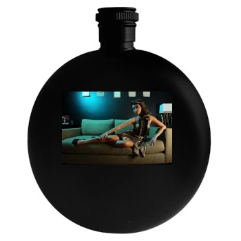 Sarah Hyland Round Flask