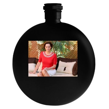 Sigourney Weaver Round Flask