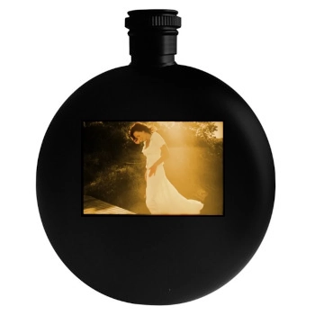 Minnie Driver Round Flask