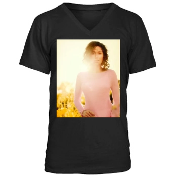 Minnie Driver Men's V-Neck T-Shirt