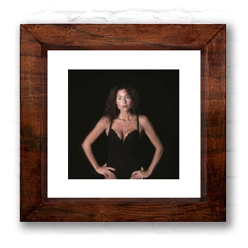 Minnie Driver 6x6