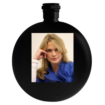 Stephanie March Round Flask