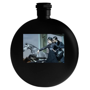 Stephanie Seymour Round Flask