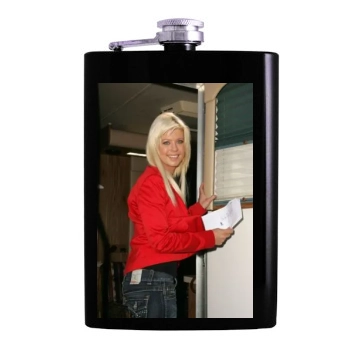 Tara Reid Hip Flask