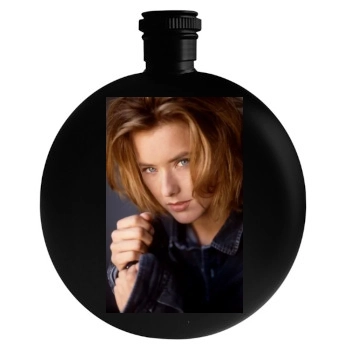 Tea Leoni Round Flask