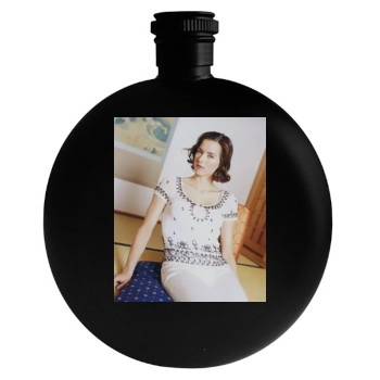 Tea Leoni Round Flask