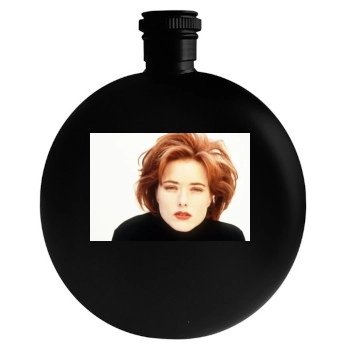 Tea Leoni Round Flask