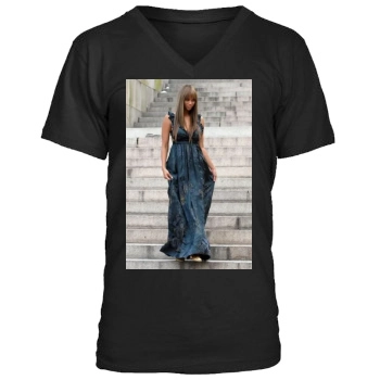 Tyra Banks Men's V-Neck T-Shirt