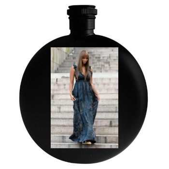 Tyra Banks Round Flask