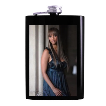 Tyra Banks Hip Flask