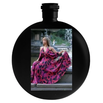 Tyra Banks Round Flask