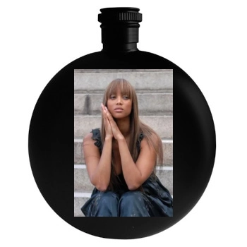 Tyra Banks Round Flask