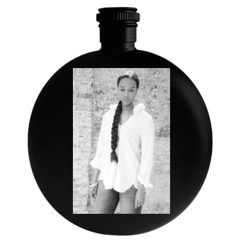 Tyra Banks Round Flask