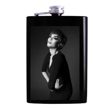 Tyra Banks Hip Flask