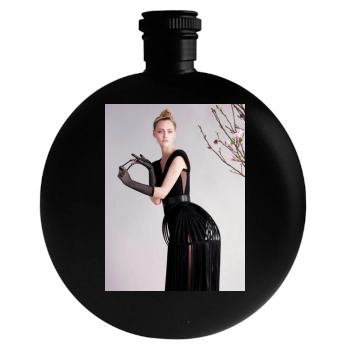 Sasha Pivovarova Round Flask