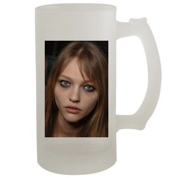 Sasha Pivovarova 16oz Frosted Beer Stein