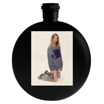 Sasha Pivovarova Round Flask