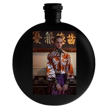 Sasha Pivovarova Round Flask