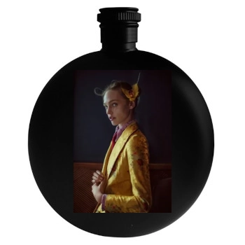 Sasha Pivovarova Round Flask