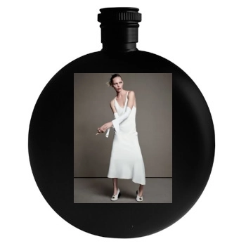 Sasha Pivovarova Round Flask