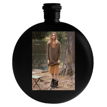 Sasha Pivovarova Round Flask