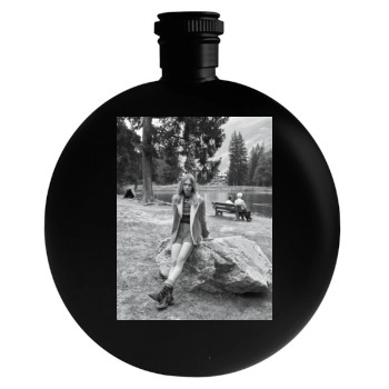 Sasha Pivovarova Round Flask