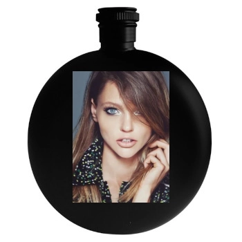 Sasha Pivovarova Round Flask