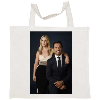 Ali Larter Tote