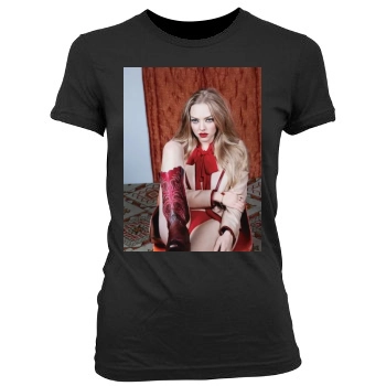 Amanda Seyfried Women's Junior Cut Crewneck T-Shirt