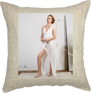 Amber Valletta Pillow