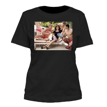 Aubrey Plaza Women's Cut T-Shirt