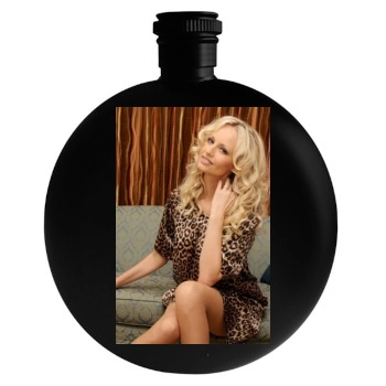 Adriana Karembeu Round Flask