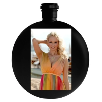 Adriana Karembeu Round Flask