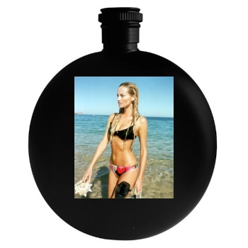 Adriana Karembeu Round Flask