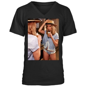 Amanda Seyfried Men's V-Neck T-Shirt