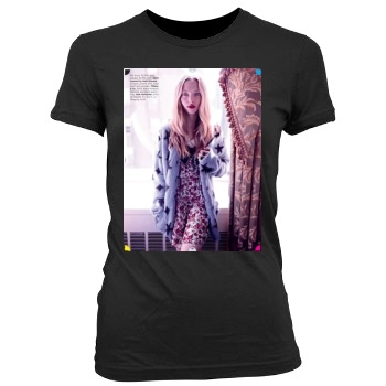 Amanda Seyfried Women's Junior Cut Crewneck T-Shirt