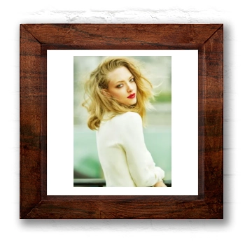 Amanda Seyfried 6x6