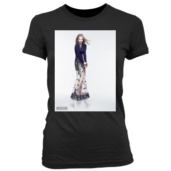 Amanda Seyfried Women's Junior Cut Crewneck T-Shirt