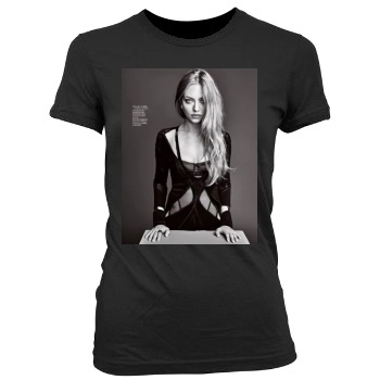 Amanda Seyfried Women's Junior Cut Crewneck T-Shirt